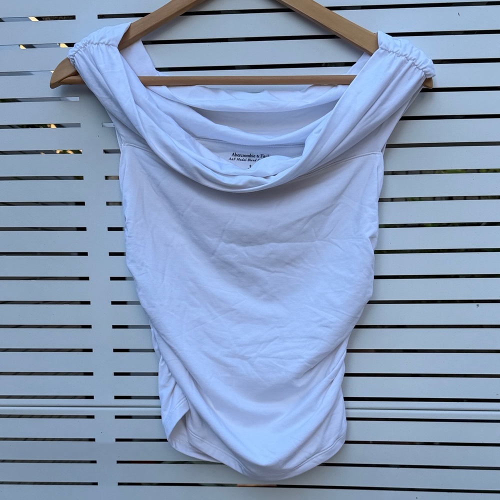 Abercrombie & Fitch White off the shoulder, ruched sleeveless top